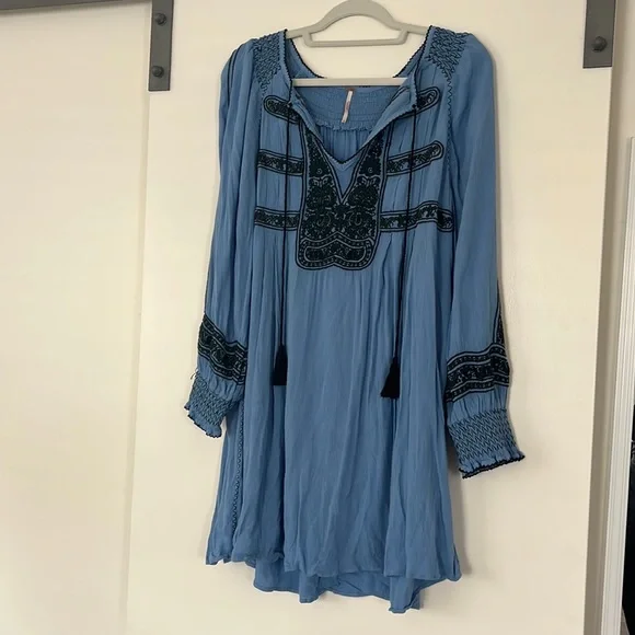 Free People Boho Dress Wind Willow LARGE Blue Stitched Embroidery Long Sleeve - Picture 2 of 11